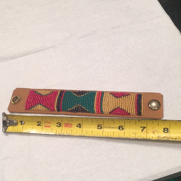 Colorful beaded bracelet - Picture 2 of 3